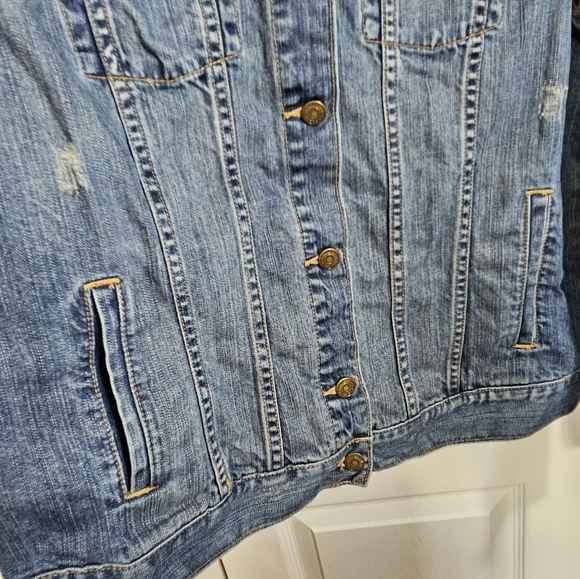 Old Navy Vintage Jean Jacket - Picture 8 of 16